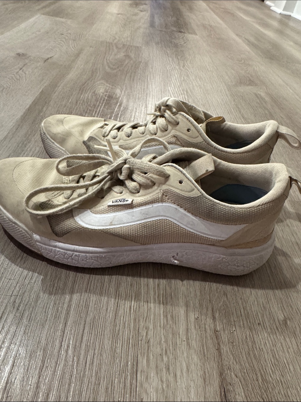 Vans Tan Low-Top Sneakers with White Side Stripe